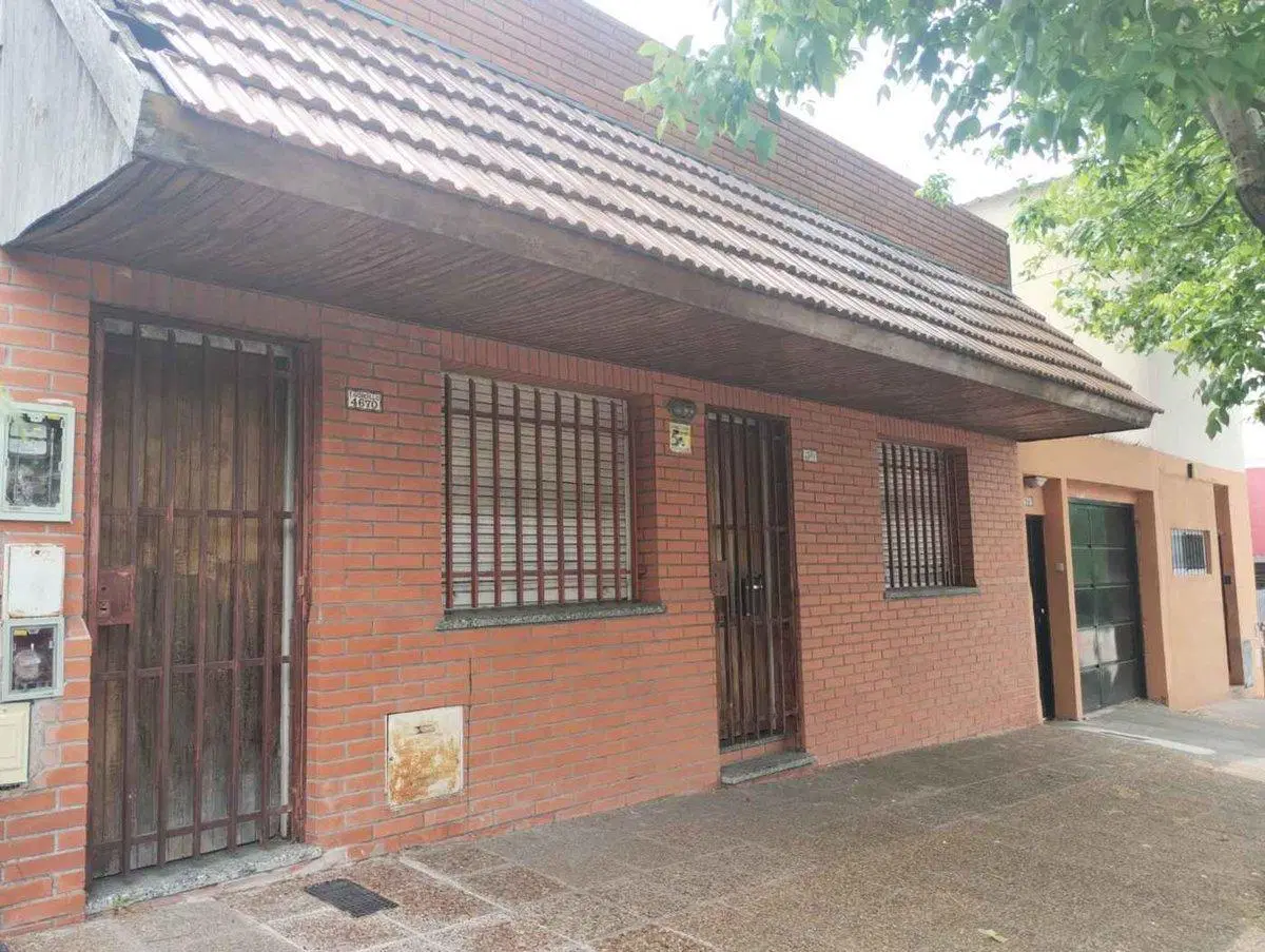 Casa c/galpón , Venta, Lugano 2
