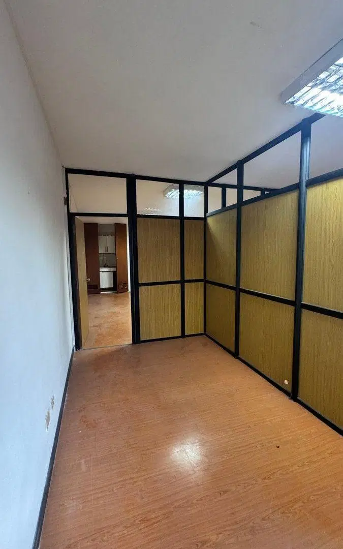 VENTA MONOAMBIENTE DIVIDIDO/CENTRO-COCHERA - 43M2 5