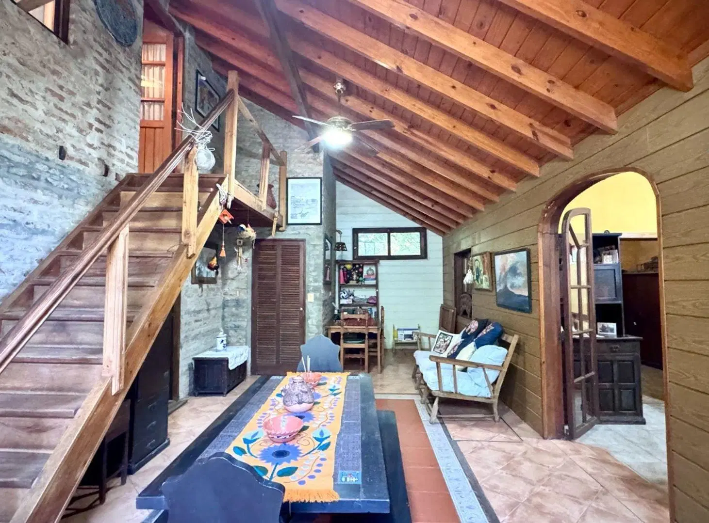 CASA EN  VENTA BARRIO LA ESMERALDA 8