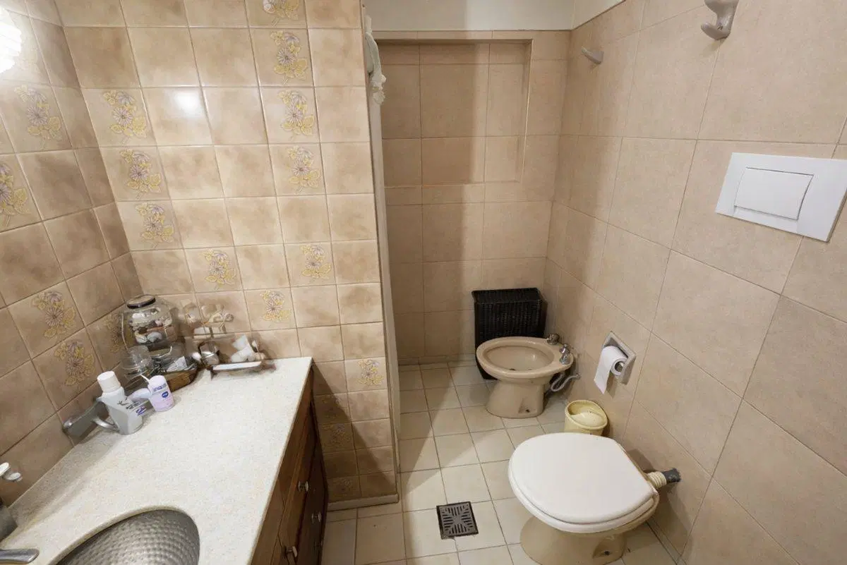 VENTA CASA C/ PARQUE Y GARAGE BURZACO/ADROGUE 8