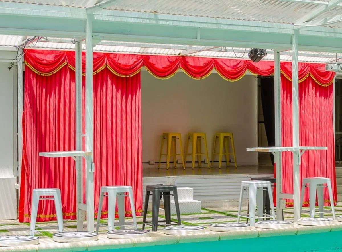 Venta salón/oficina 520 m² con piscina zona Centro 5
