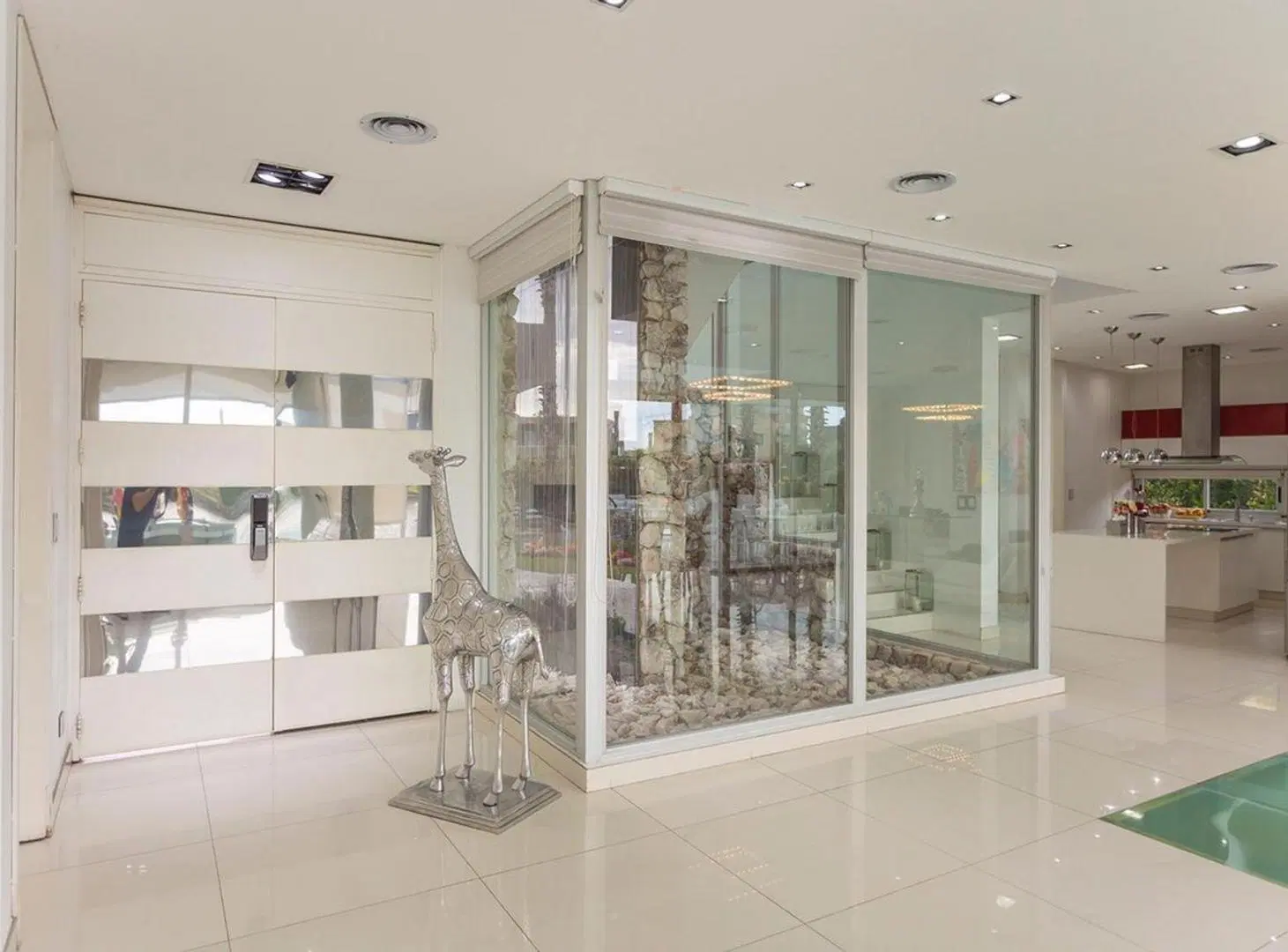 Venta Casa a la Laguna Nuevo Quilmes con  Piscina 4