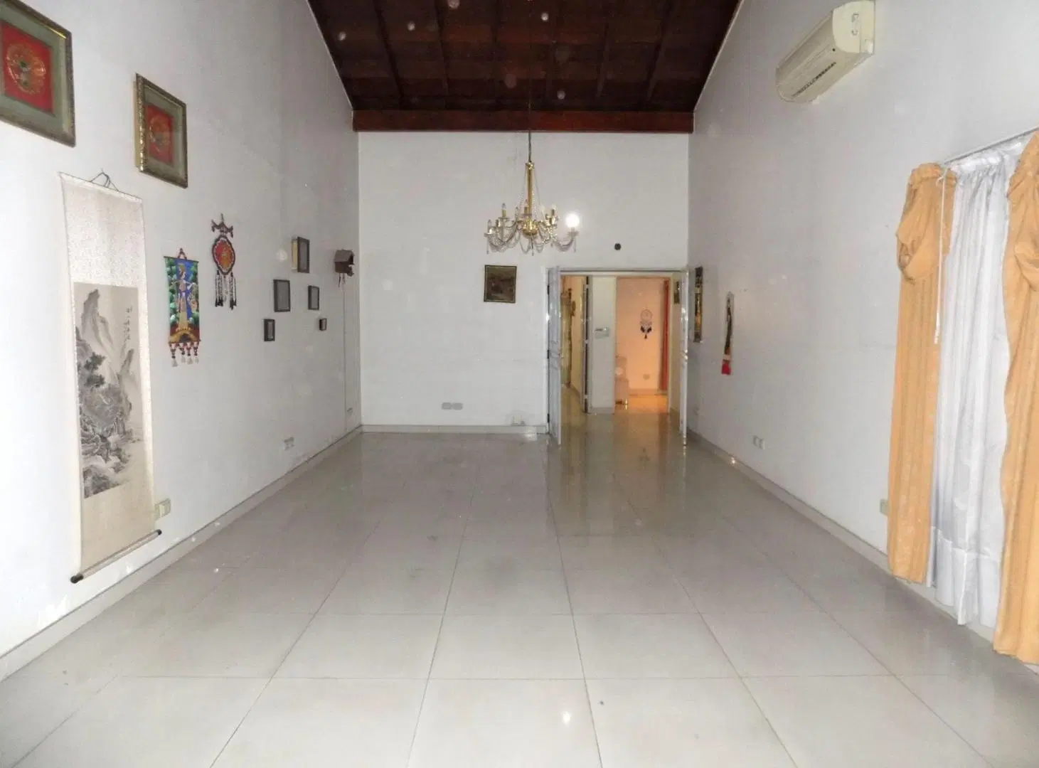 VENTA CASA 5 AMBIENTES C/PILETA QUINCHO COCHERA 2
