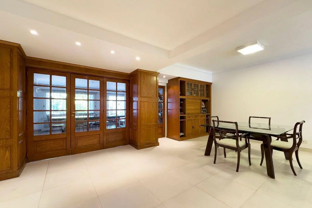 VENTA CASA 4 DORM MARTINEZ/PILETA ZONA HIPODROMO 3