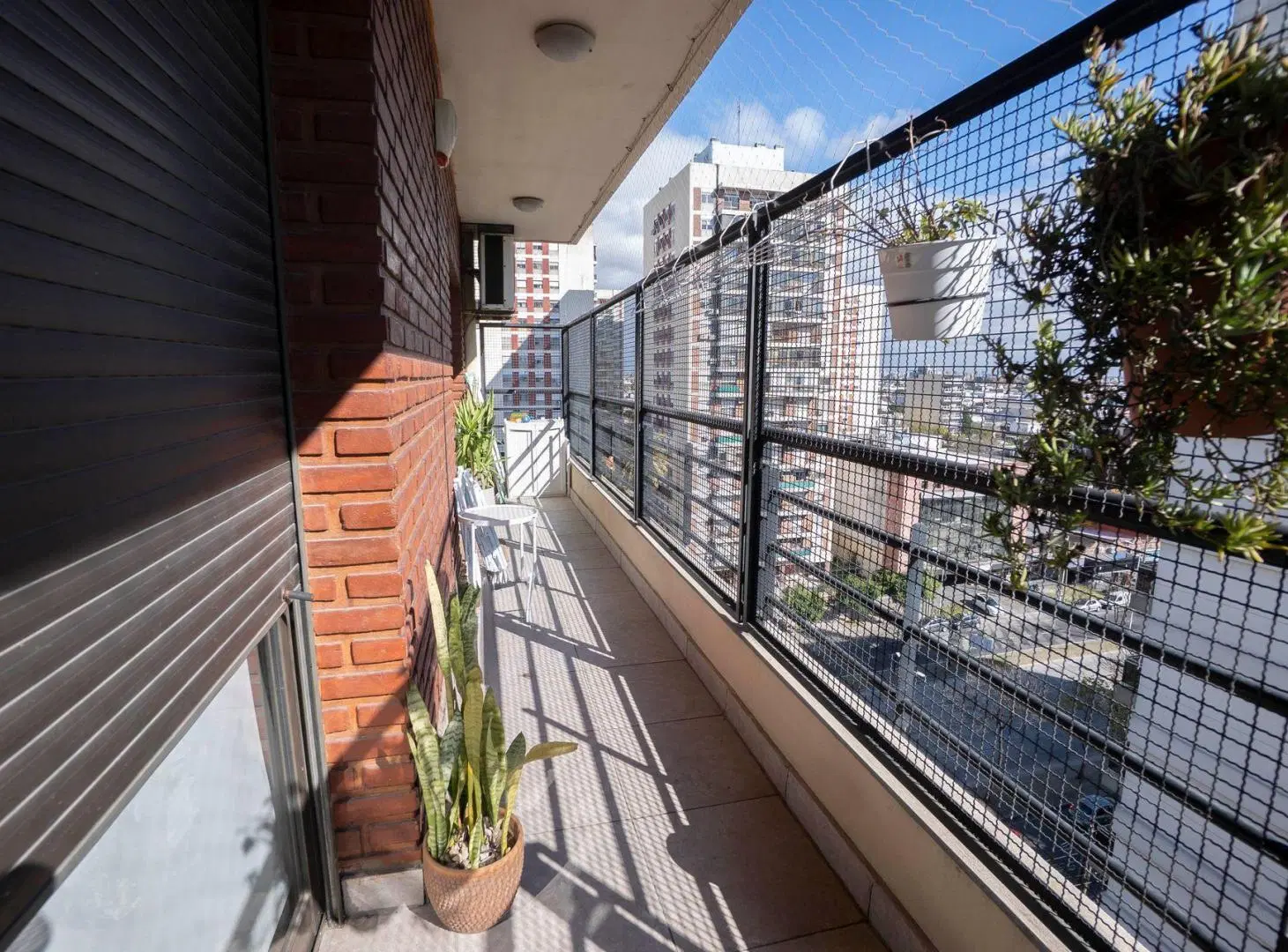 VENTA TRES AMBIENTES CON BALCON EN WILDE 3