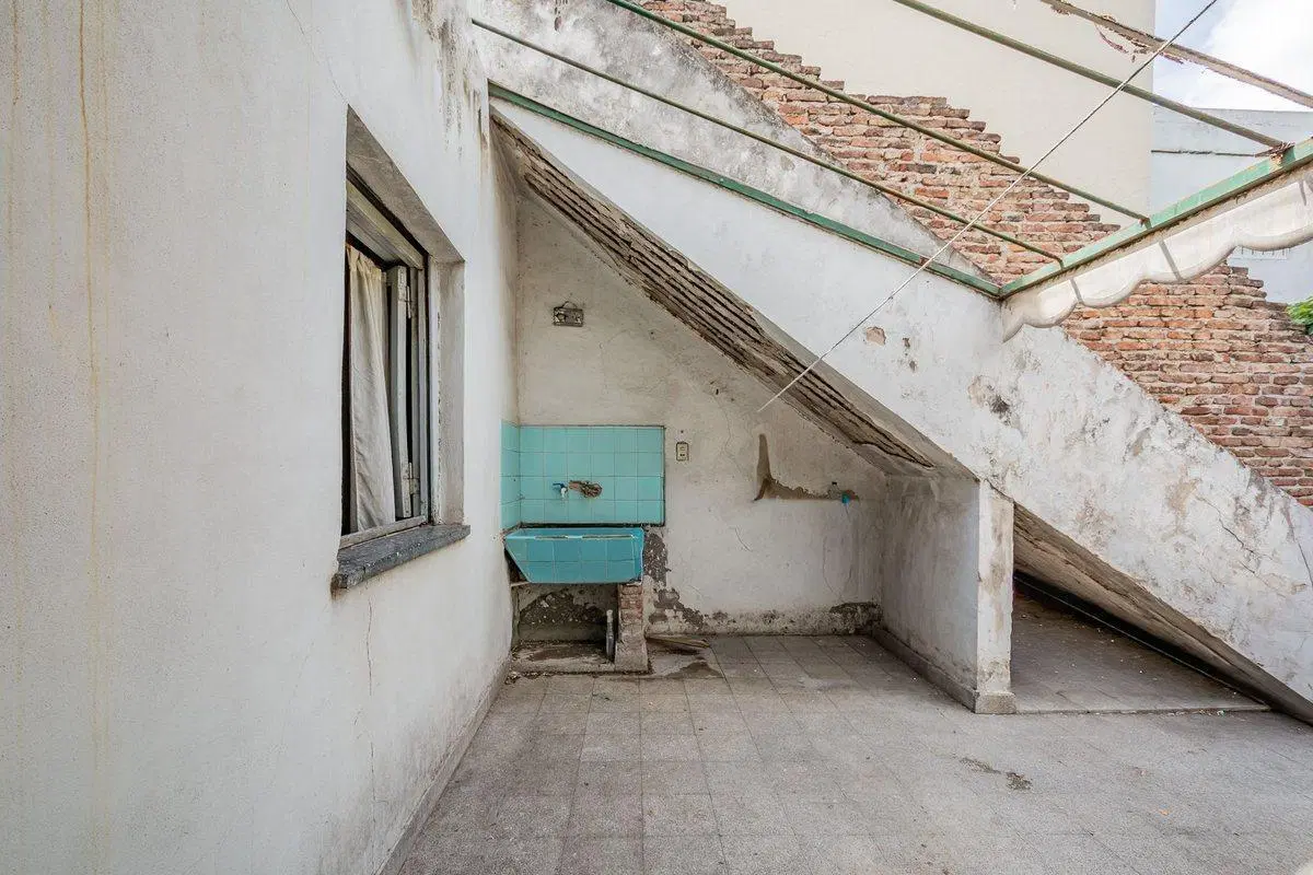 Venta -  Lote propio + casa a refaccionar 5