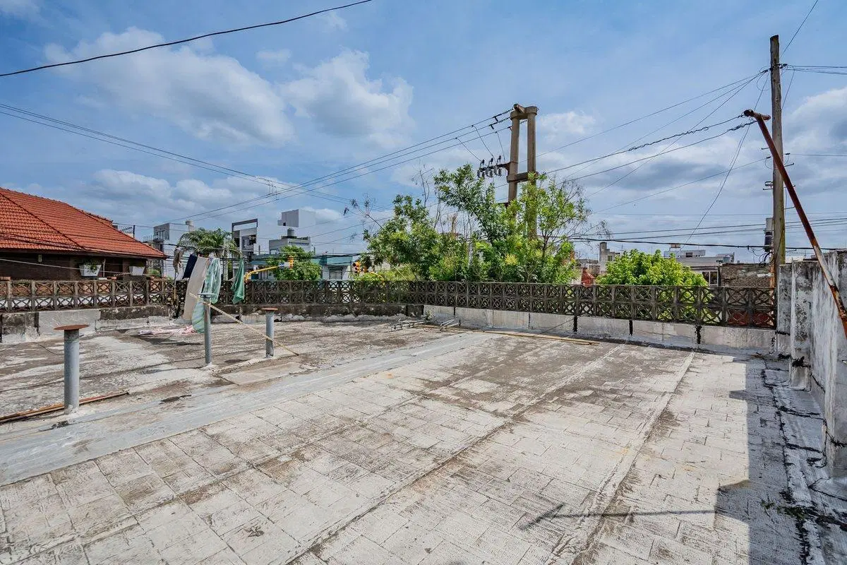 Venta -  Lote propio + casa a refaccionar 2
