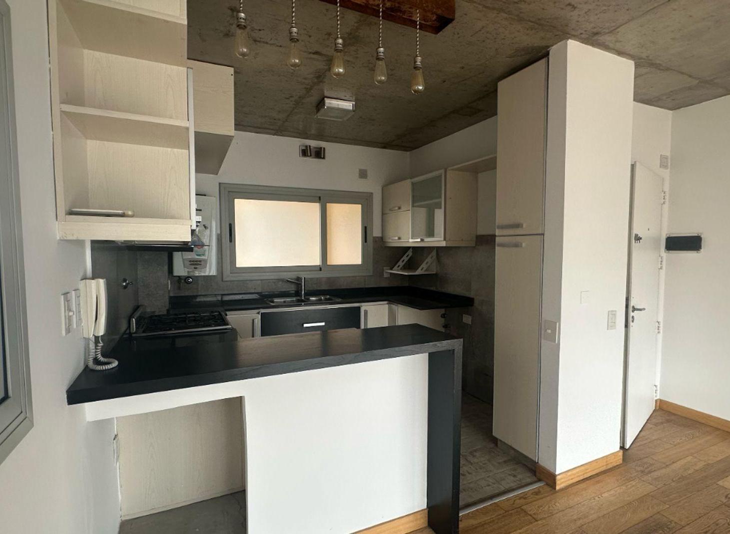 Foto de VENTA DUPLEX 3 AMBIENTES CON BALCON EN SAN TELMO, imagen 2