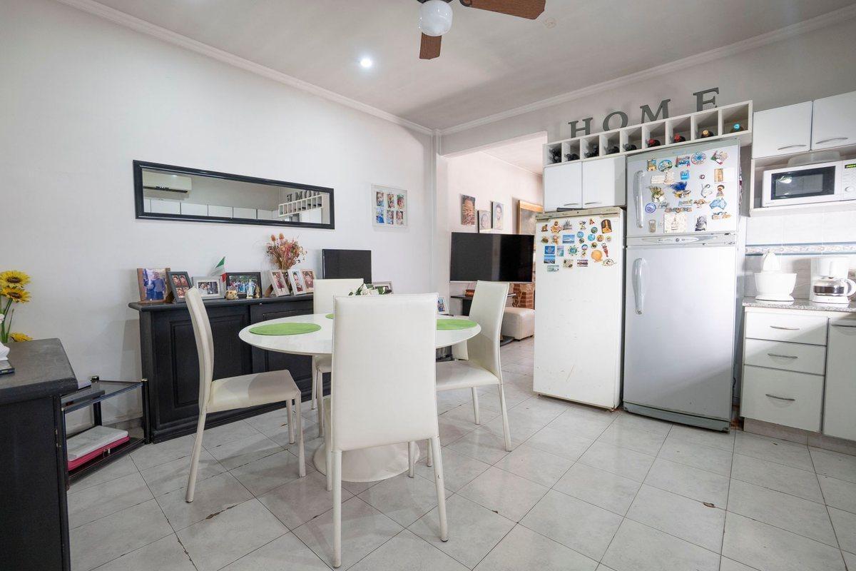 Foto de VENTA CASA 5 AMB. CON QUINCHO Y COCHERA CASTELAR, imagen 5