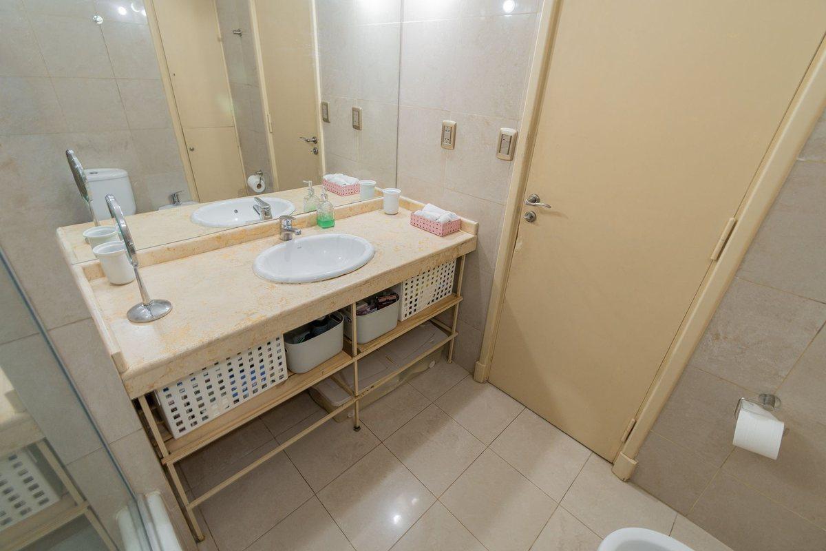 Foto de VENTA DEPARTAMENTO 5 AMBIENTES CON COCHERA RIVER, imagen 4