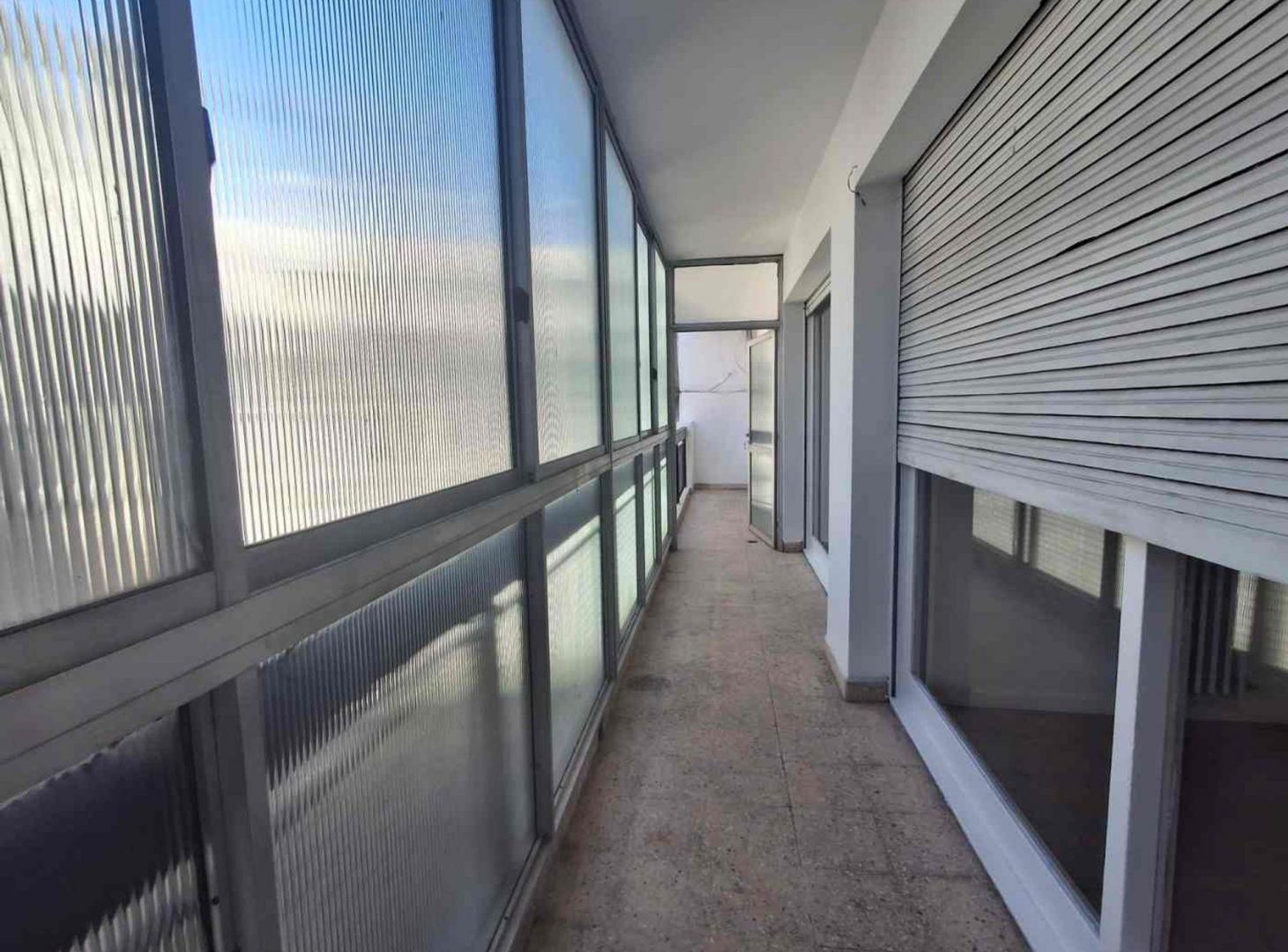 Foto de VENTA 3 AMBIENTES-BALVANERA -GRAN BALCON, imagen 4