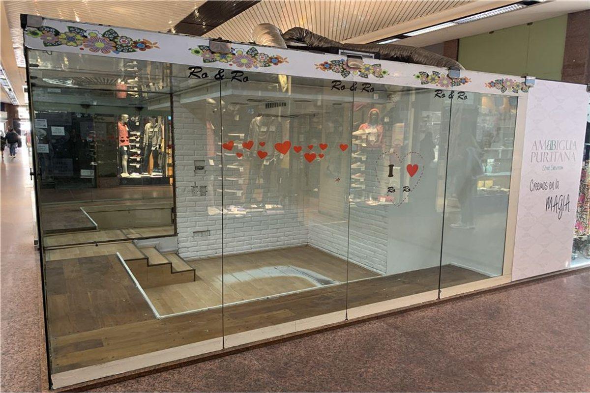 Foto de VENTA LOCAL COMERCIAL GALERIA ACOYTE (CABALLITO), imagen 5