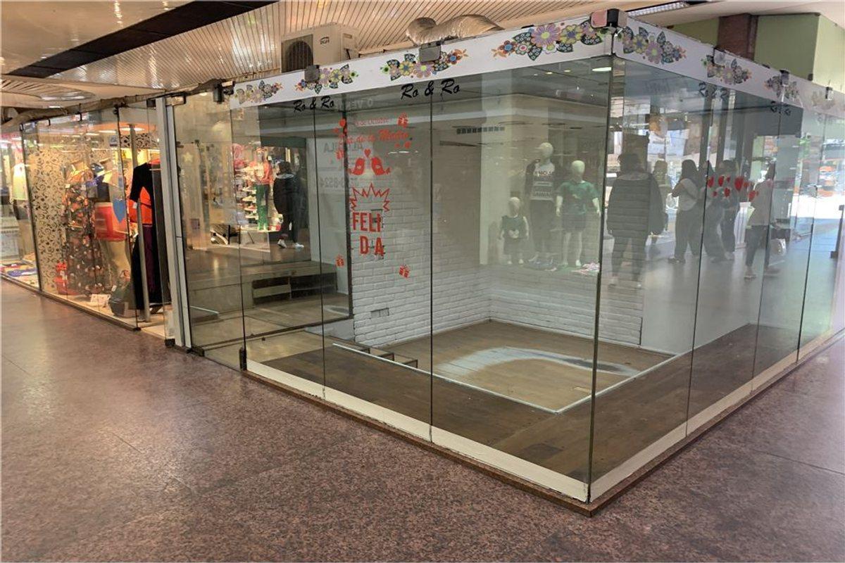 Foto de VENTA LOCAL COMERCIAL GALERIA ACOYTE (CABALLITO), imagen 2