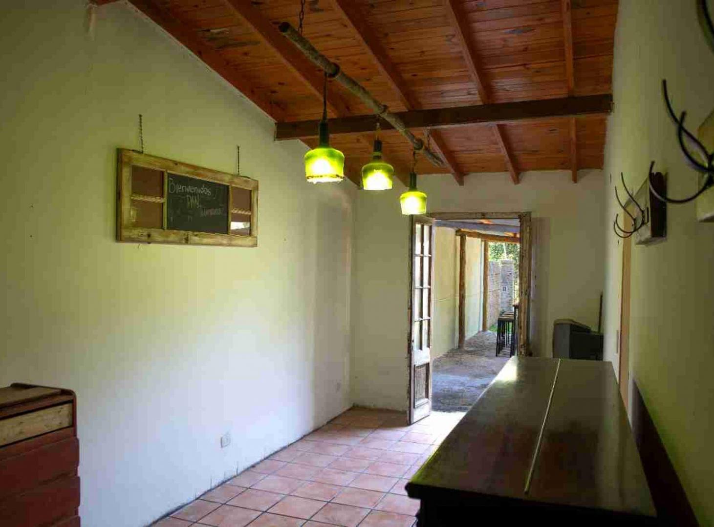 Foto de VENDE-CASA-3 AMB. CARLOS KEEN Jardín/Galería, imagen 5