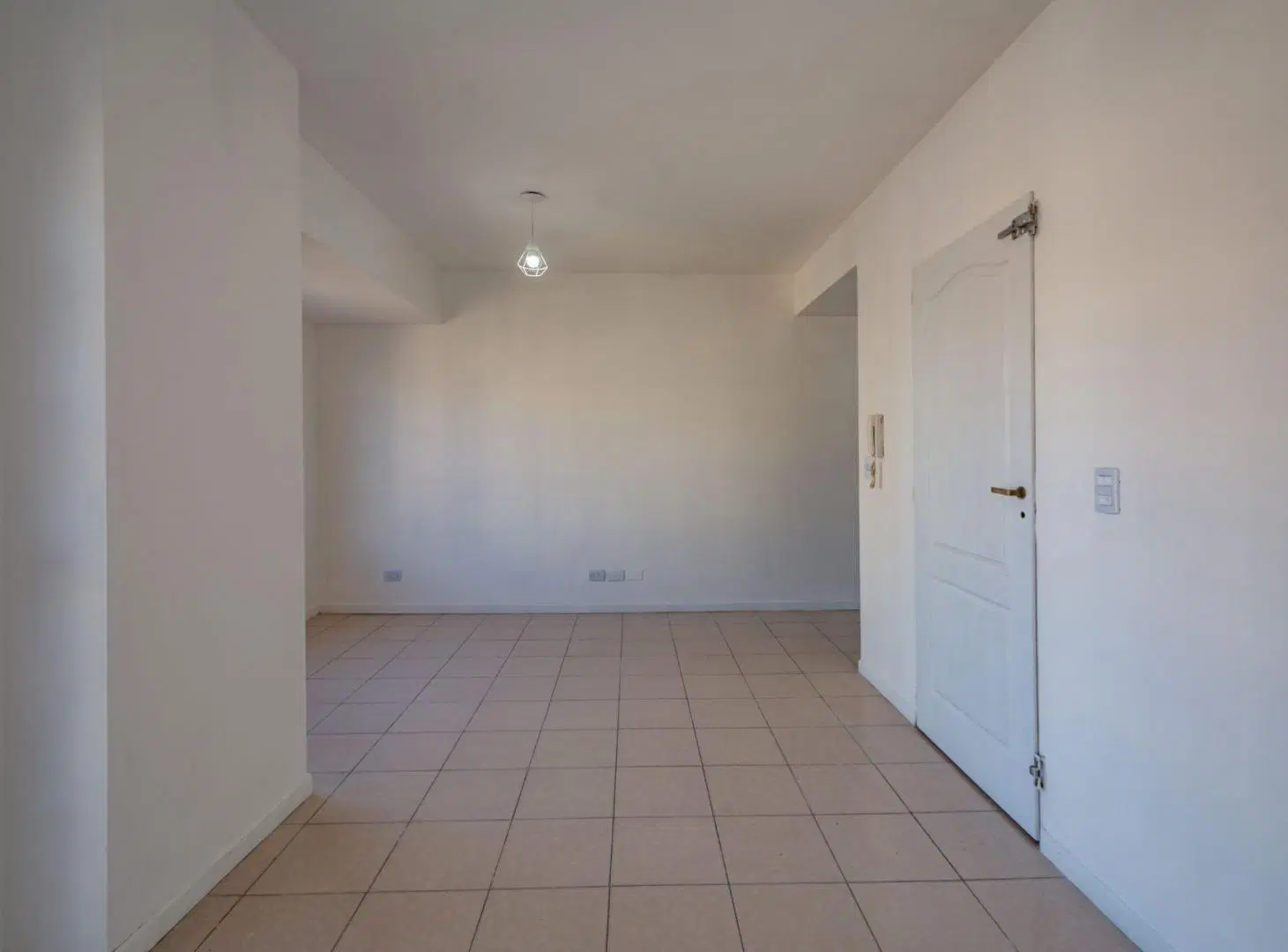 Venta Depto al Frente con Balcón Moron 5