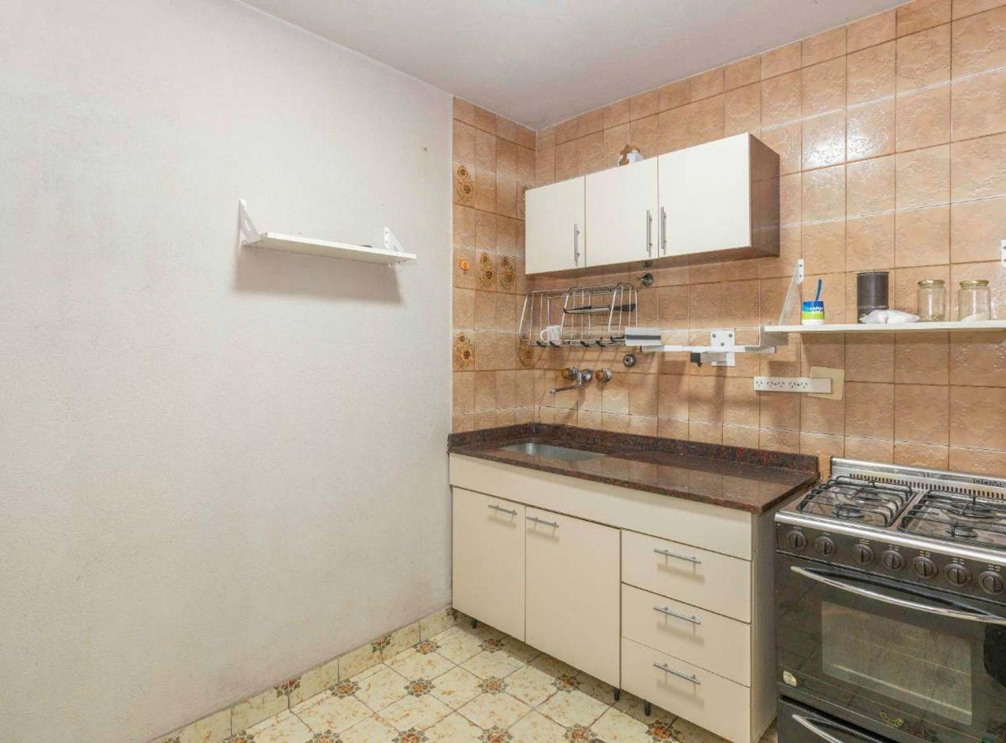 Foto de Venta Casa 5 ambientes, con Cochera Villa Luro, imagen 2