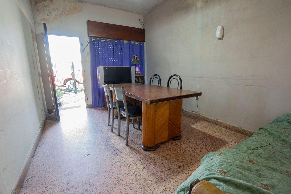 Foto de Venta de Casa para 2 familias en Ituzaingó, imagen 2