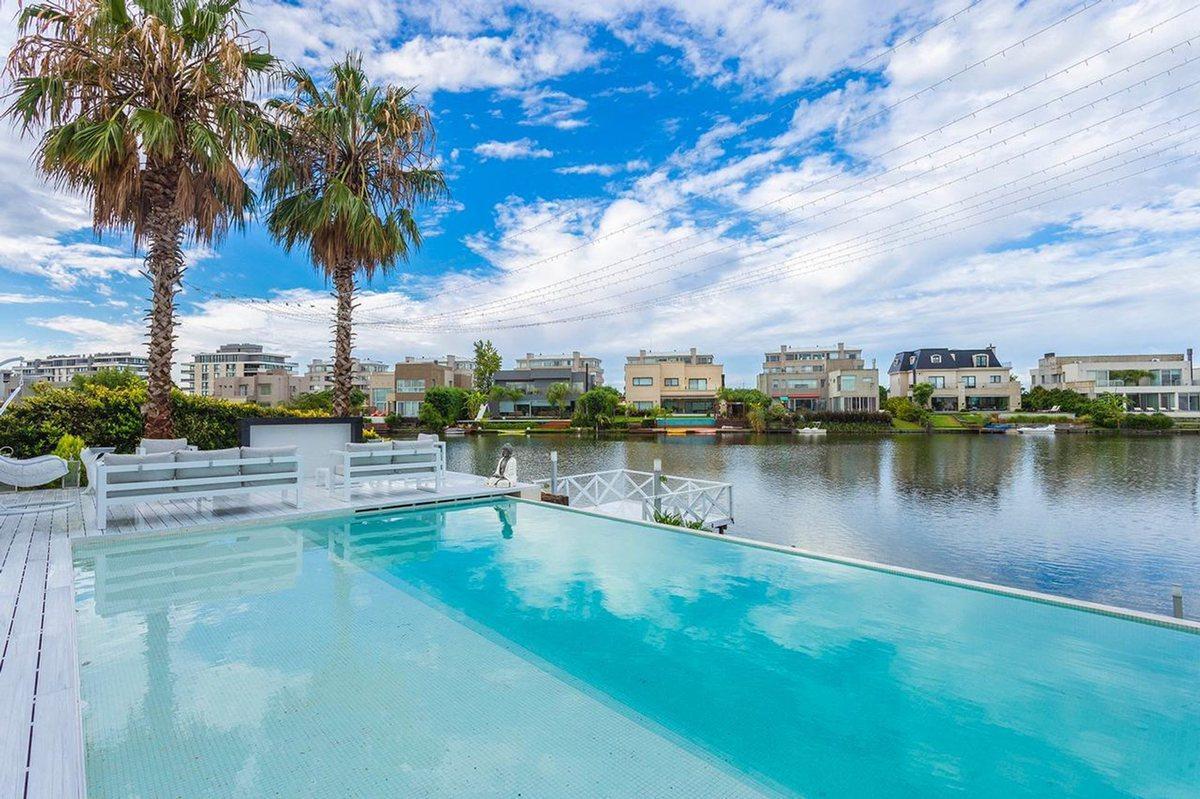 Foto de Casa a la Laguna Nuevo Quilmes Piscina, imagen 1