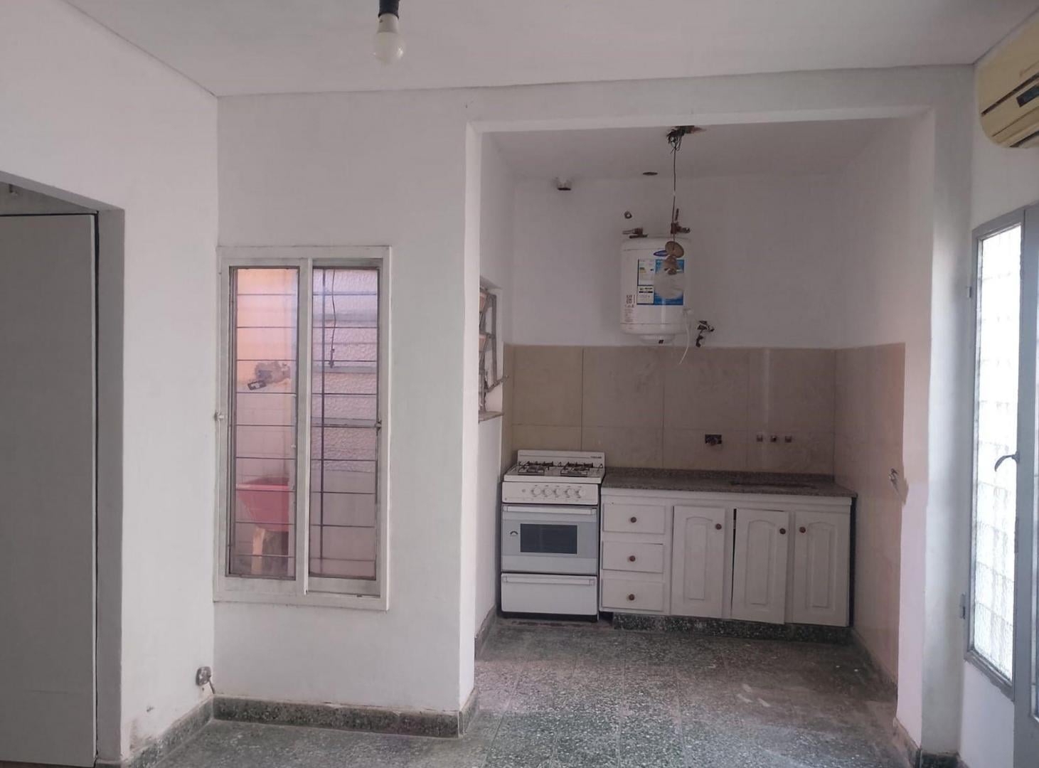 Foto de VENTA PH 2 AMBIENTES CON PATIO SIN EXPENSAS, imagen 4