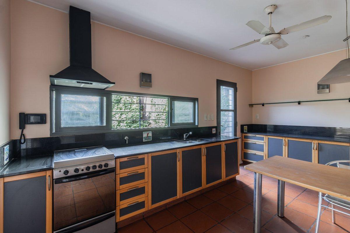 Foto de VENTA CASA 6 AMB PARQUE CHACABUCO JARDIN Y TERRAZA, imagen 5