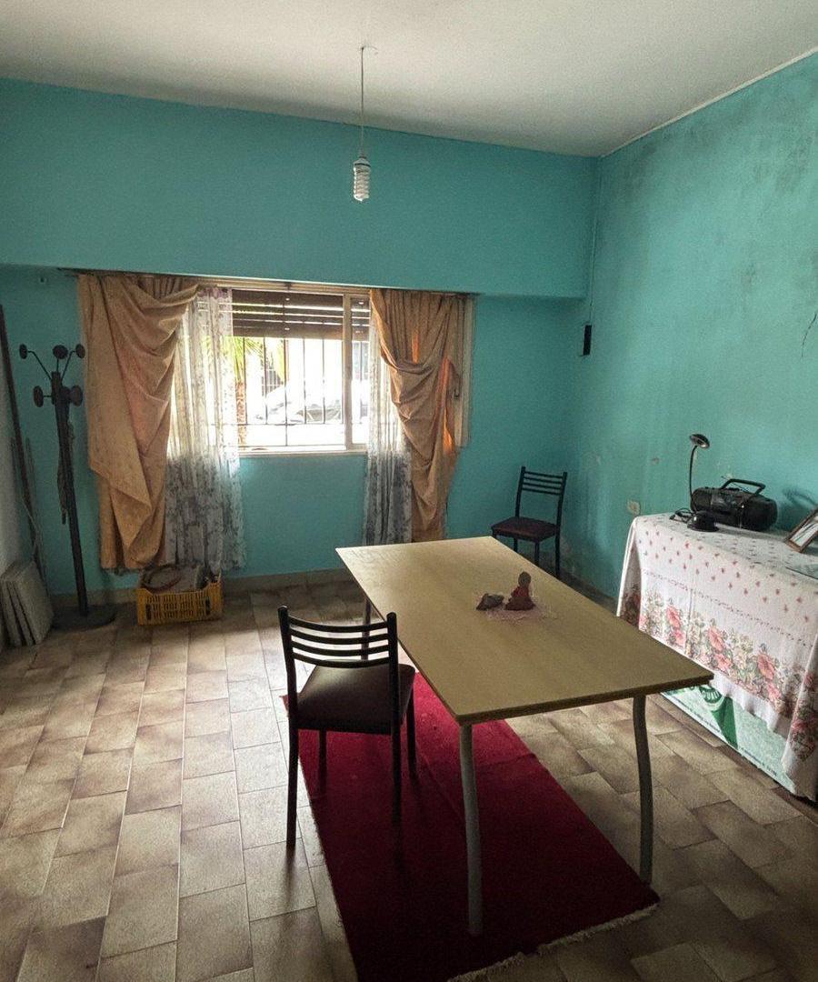 Foto de CASA EN FLORES. APTA MULTIPLES DESTINOS. 47 X 8,66, imagen 5