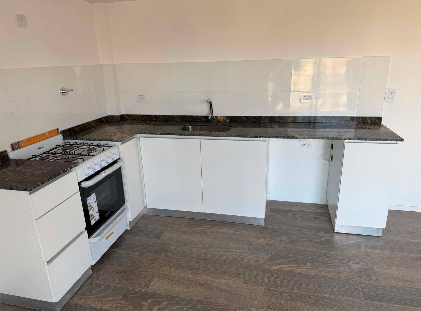 Foto de VENTA DEPTO 2 AMB A ESTRENAR EN HURLINGHAM, imagen 1