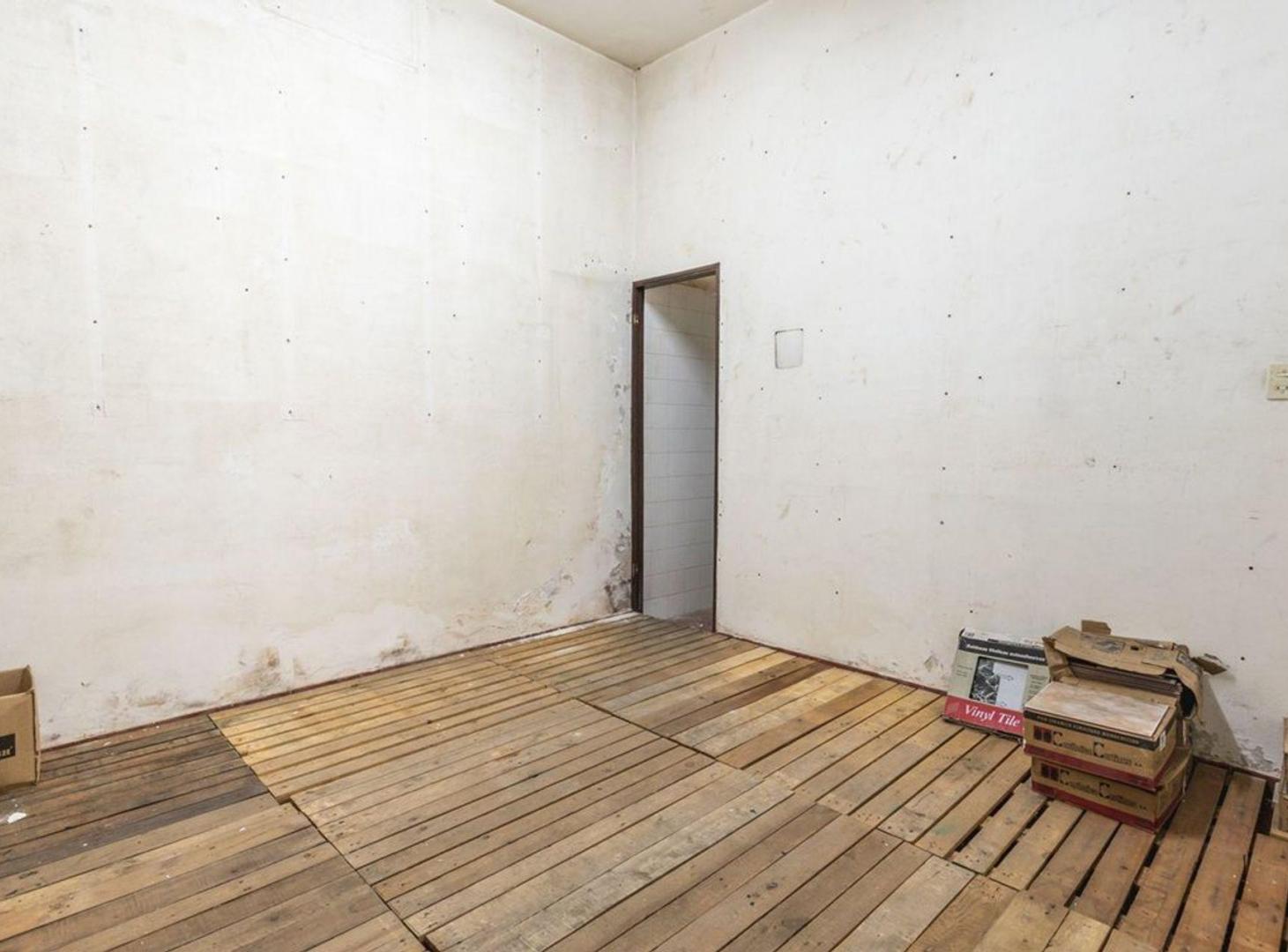 Foto de ALQUILER LOCAL Comercial a la calle VIlla Urquiza, imagen 4