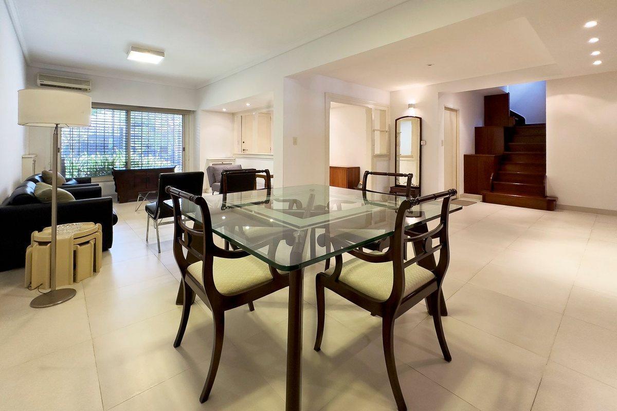Foto de VENTA CASA 4 DORM MARTINEZ/PILETA ZONA HIPODROMO, imagen 1