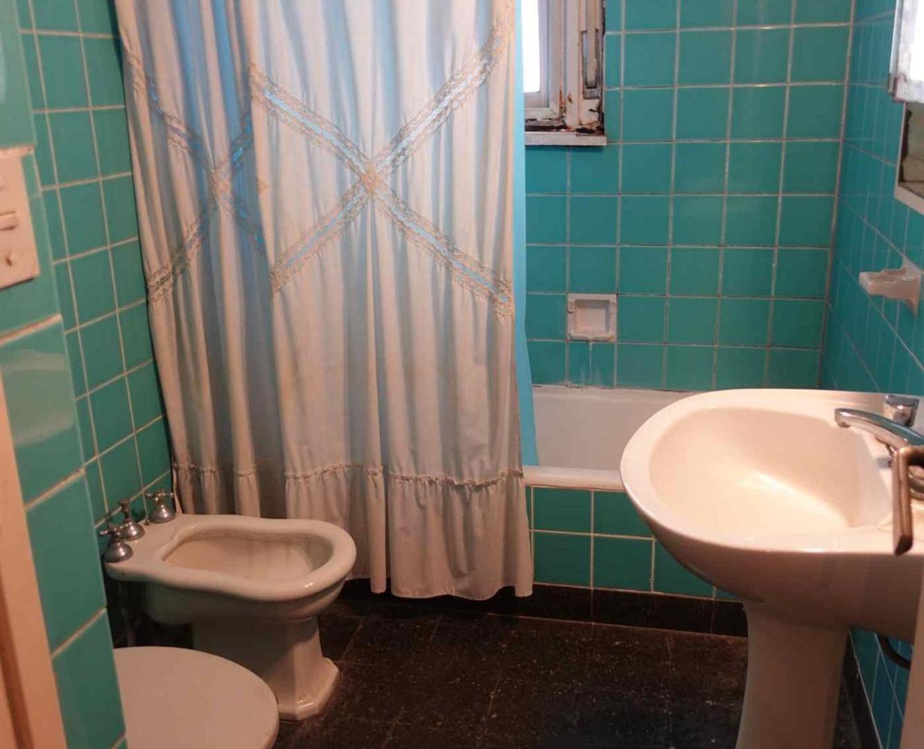 Foto de VENTA DEPARTAMENTO SEMIPISO 4 AMBIENTES RECOLETA, imagen 5