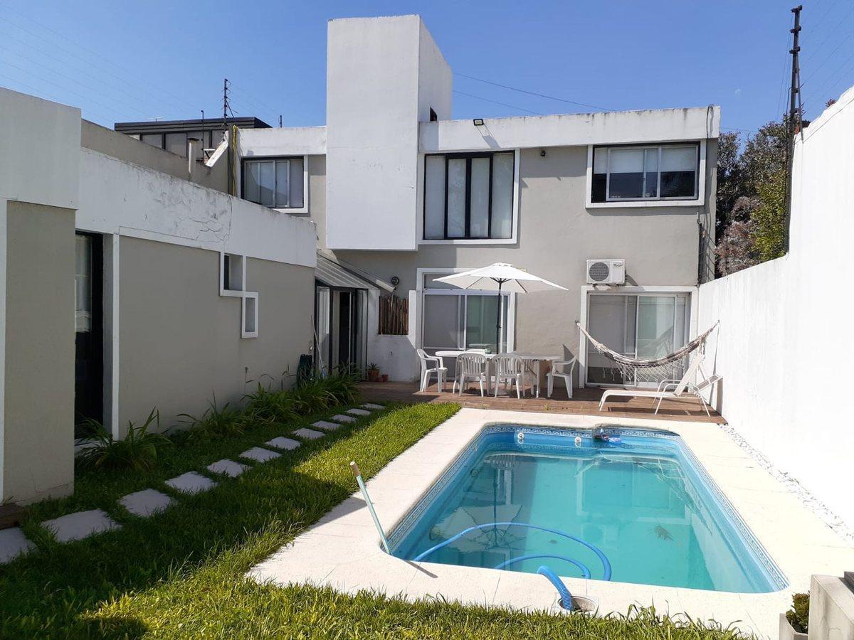 Foto de VENTA CASA RAMOS MEJIA FONDO QUINCHO PISCINA, imagen 2