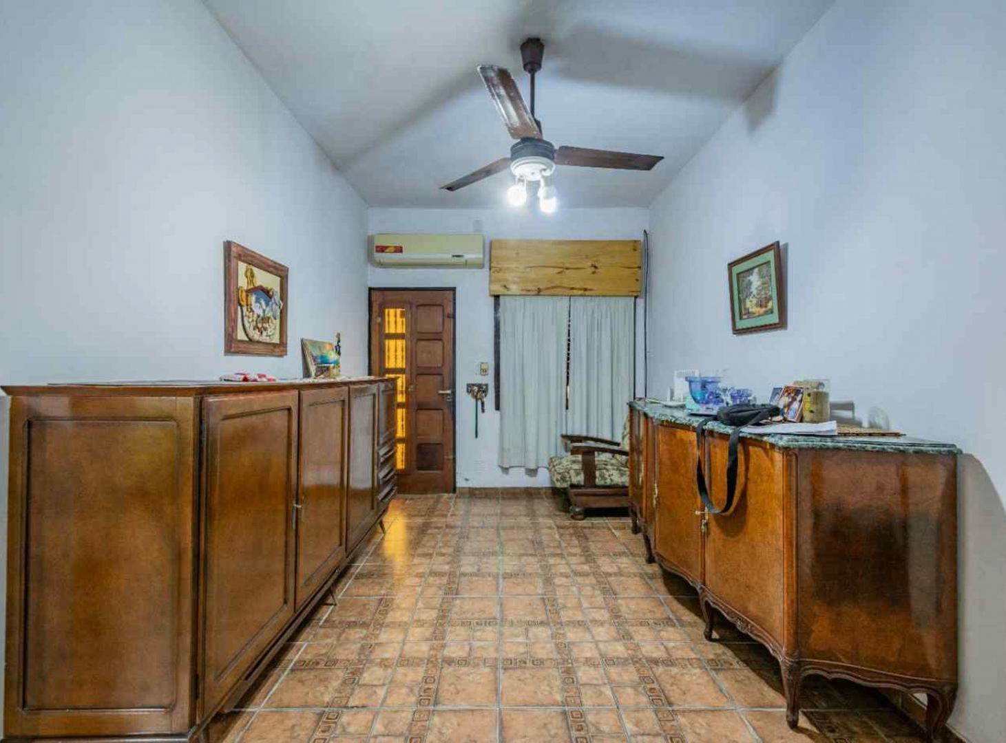 Foto de Venta Casa de 5 ambientes con parque - Merlo, imagen 4