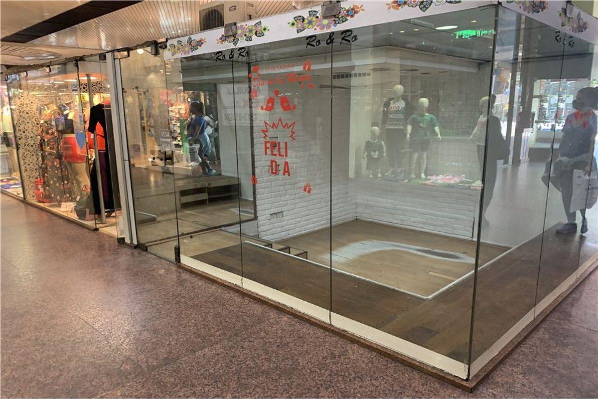 Foto de VENTA LOCAL COMERCIAL GALERIA ACOYTE (CABALLITO), imagen 4
