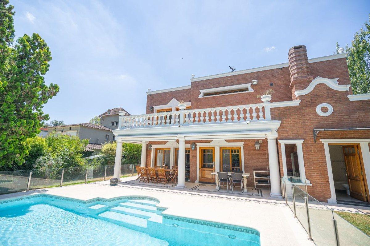 Foto de CASA 6 AMBIENTES CON COCHERA-PISCINA- SAINT THOMAS, imagen 4