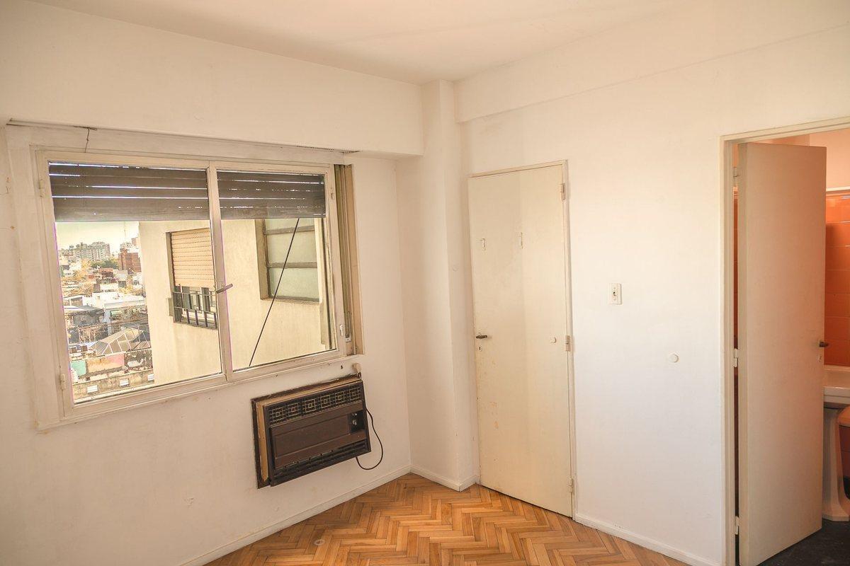 Foto de Venta departamento Flores piso alto y luminoso, imagen 4