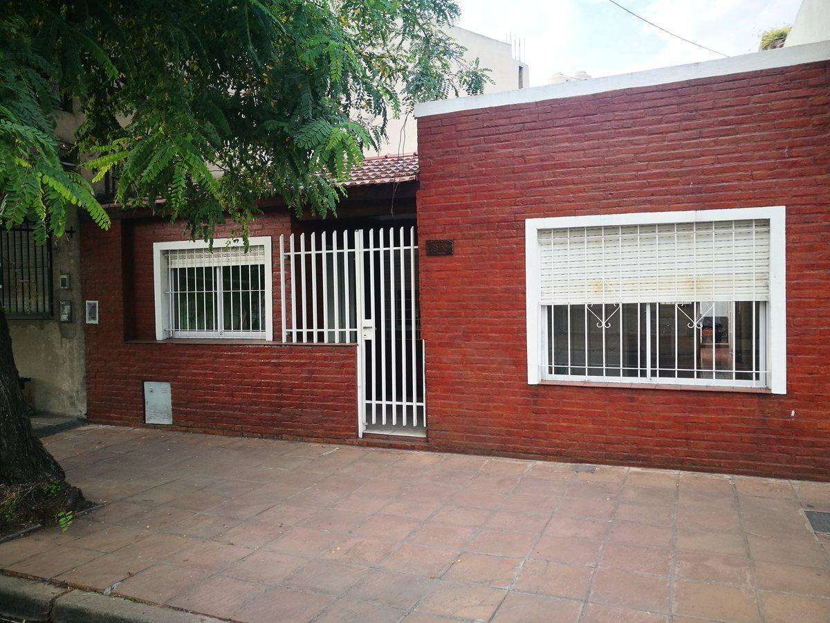 Foto de Venta PH 2 ambientes con patio y local - Morón, imagen 5