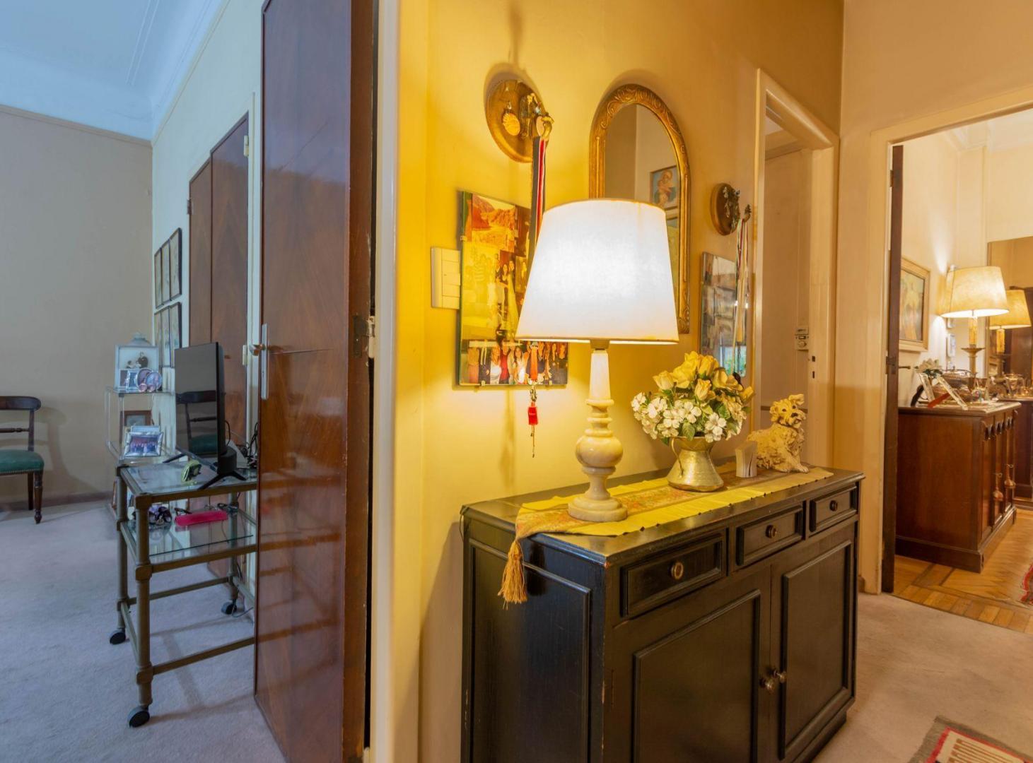 Foto de VENTA DEPTO 4 AMBIENTES C/DEP Y COCHERA RECOLETA, imagen 1