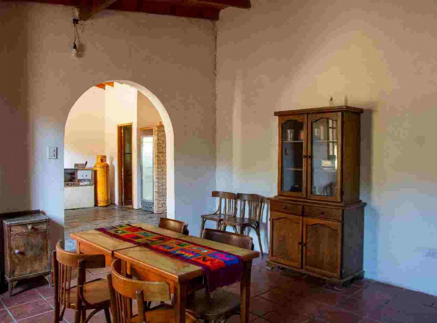 Foto de VENDE-CASA-3 AMB. CARLOS KEEN Jardín/Galería, imagen 2