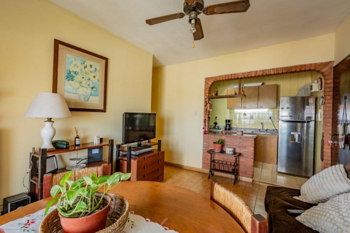 Foto de VENTA DEPARTAMENTO DE 3 AMBIENTES-PARQUE CHACABUCO, imagen 1