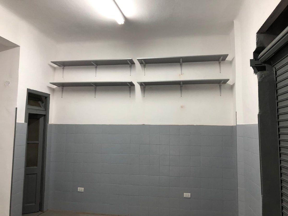 Foto de VENTA LOCAL COMERCIAL EN ESQUINA, imagen 2