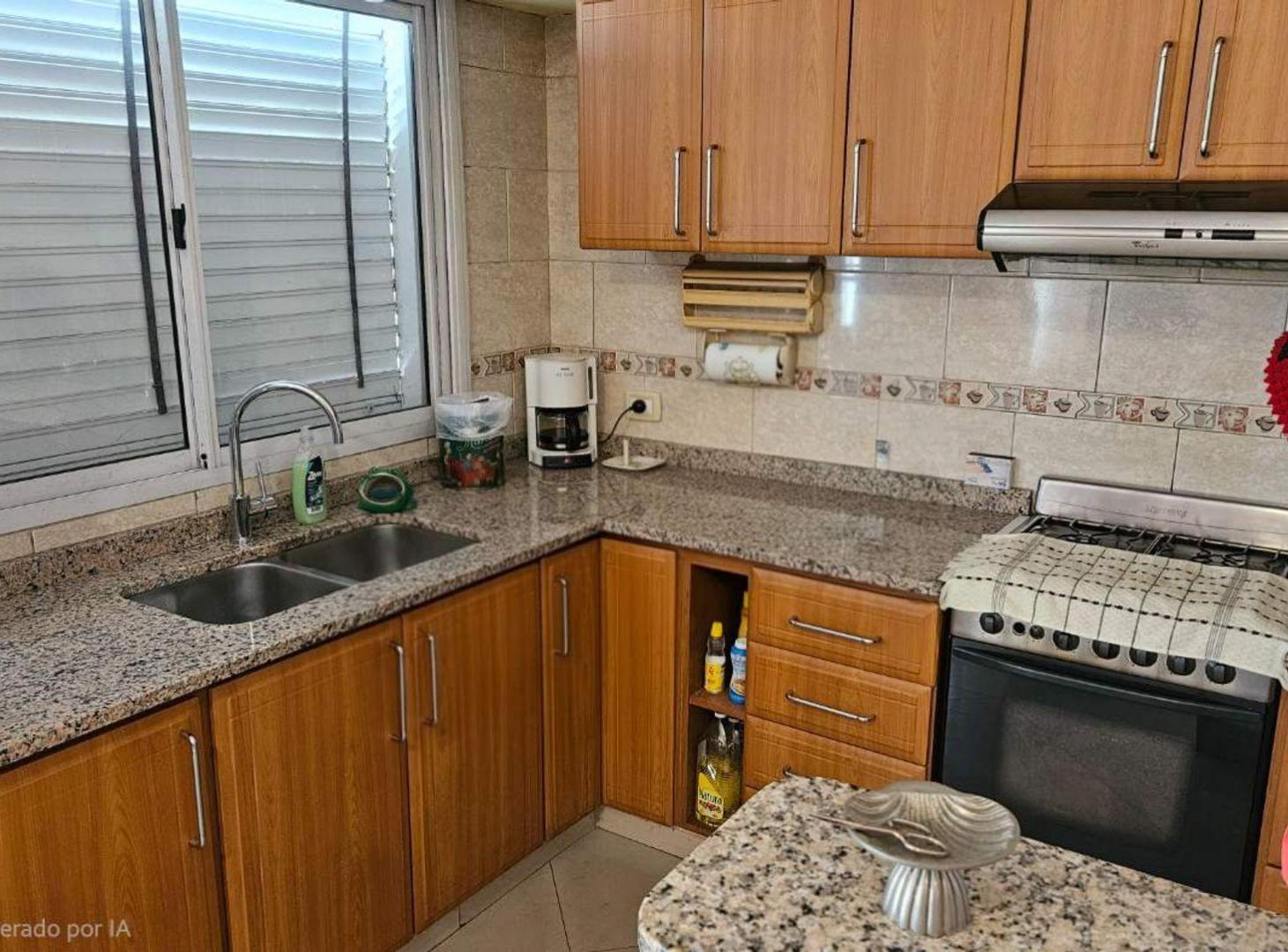 Foto de Casa 6 ambientes con pileta quincho y parrilla, imagen 5