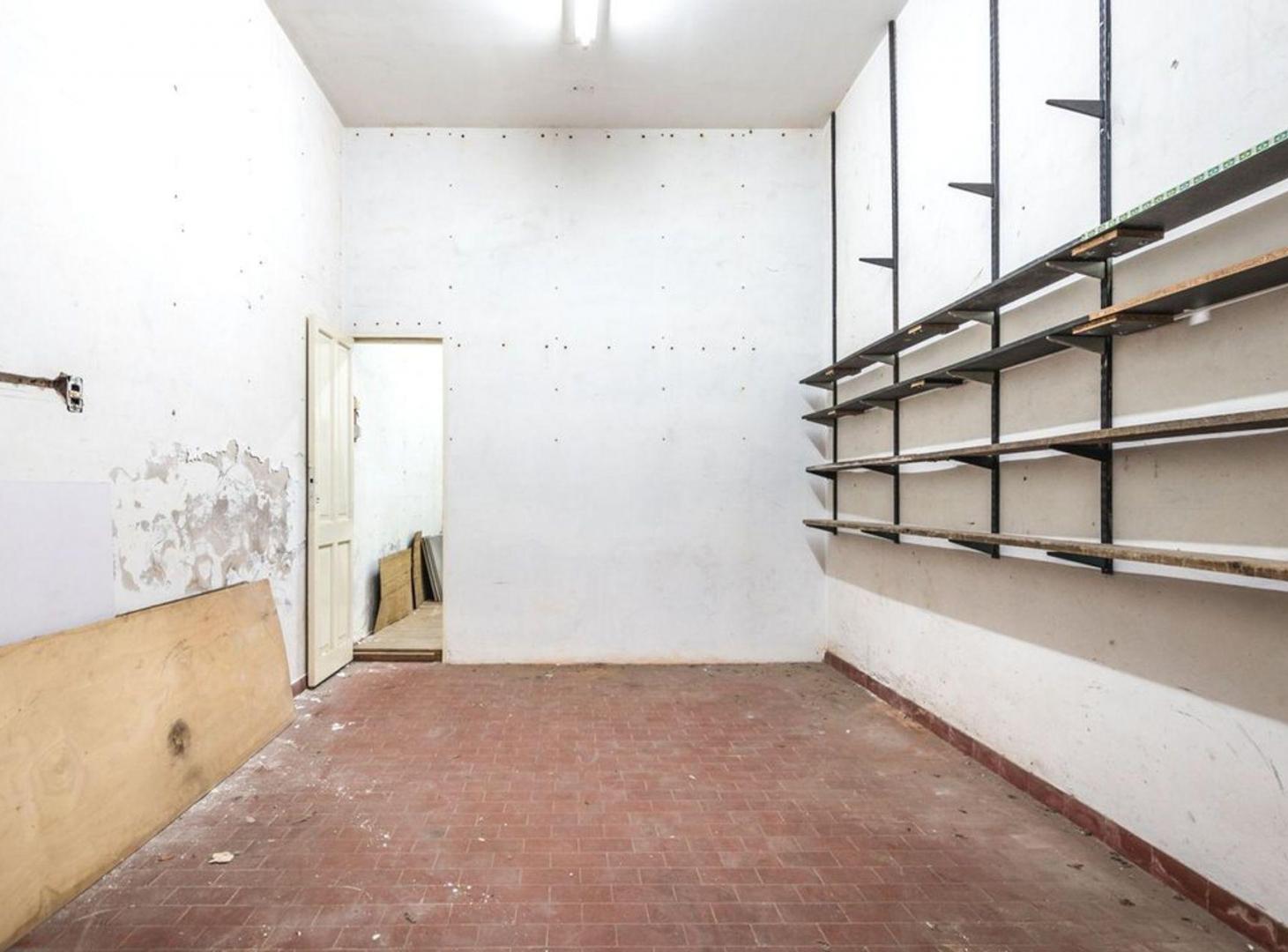 Foto de ALQUILER LOCAL Comercial a la calle VIlla Urquiza, imagen 4