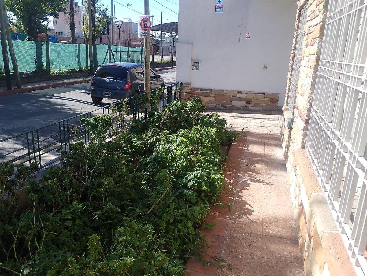 Foto de VENTA CASA VILLA SARMIENTO, FONDO LIBRE, GARAGE, imagen 3