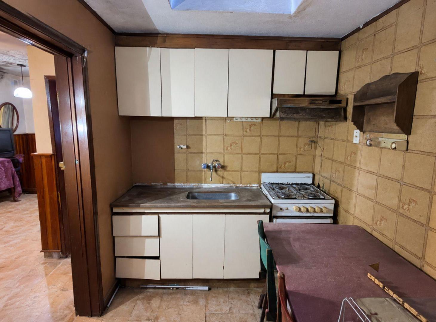 Foto de VENTA CASA MULTIFAMILIAR CON COCHERA LANUS OESTE, imagen 5