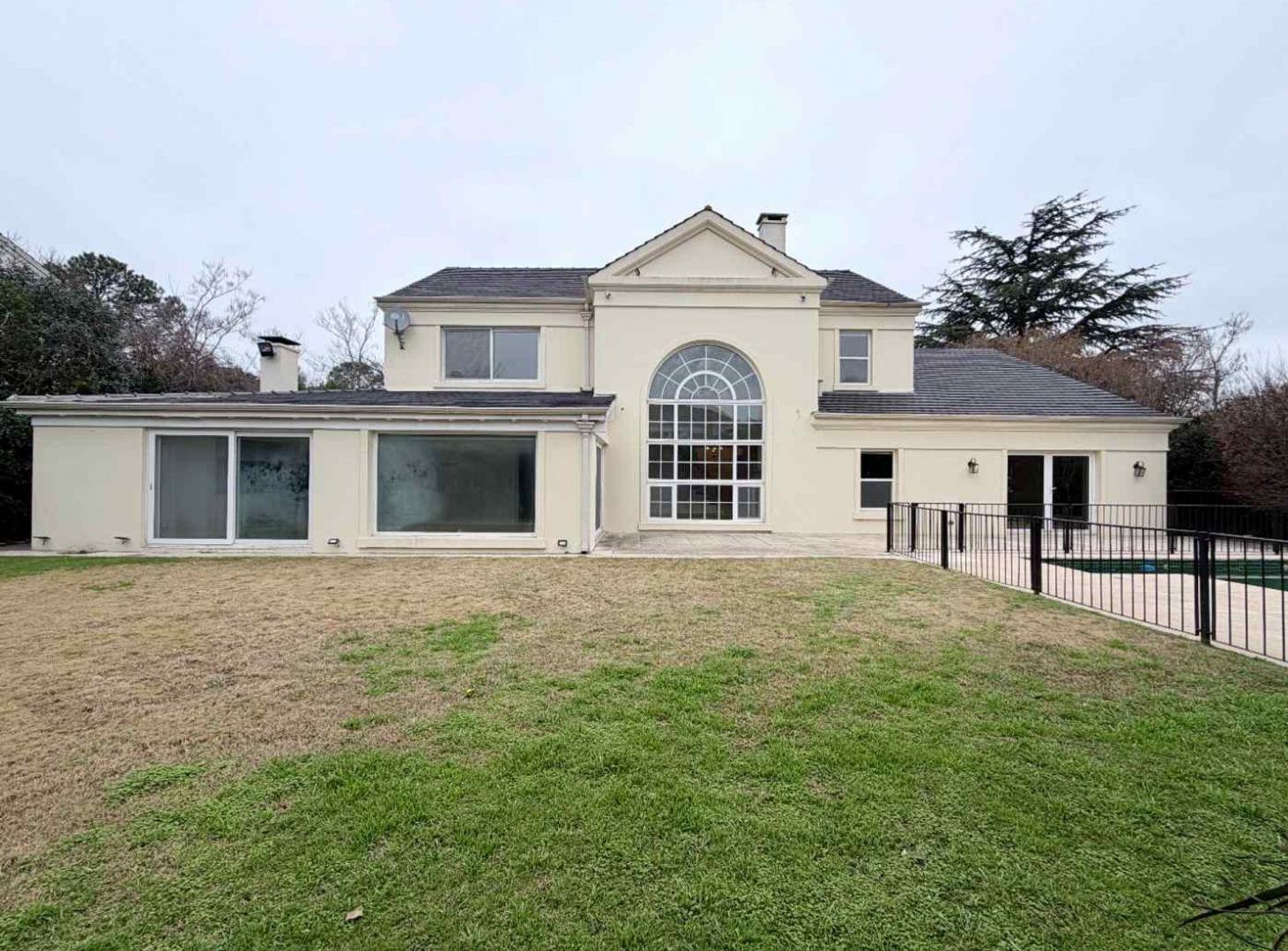 Foto de CASA EN VENTA DE 8 AMBIENTES EN LA LOMADA, imagen 2