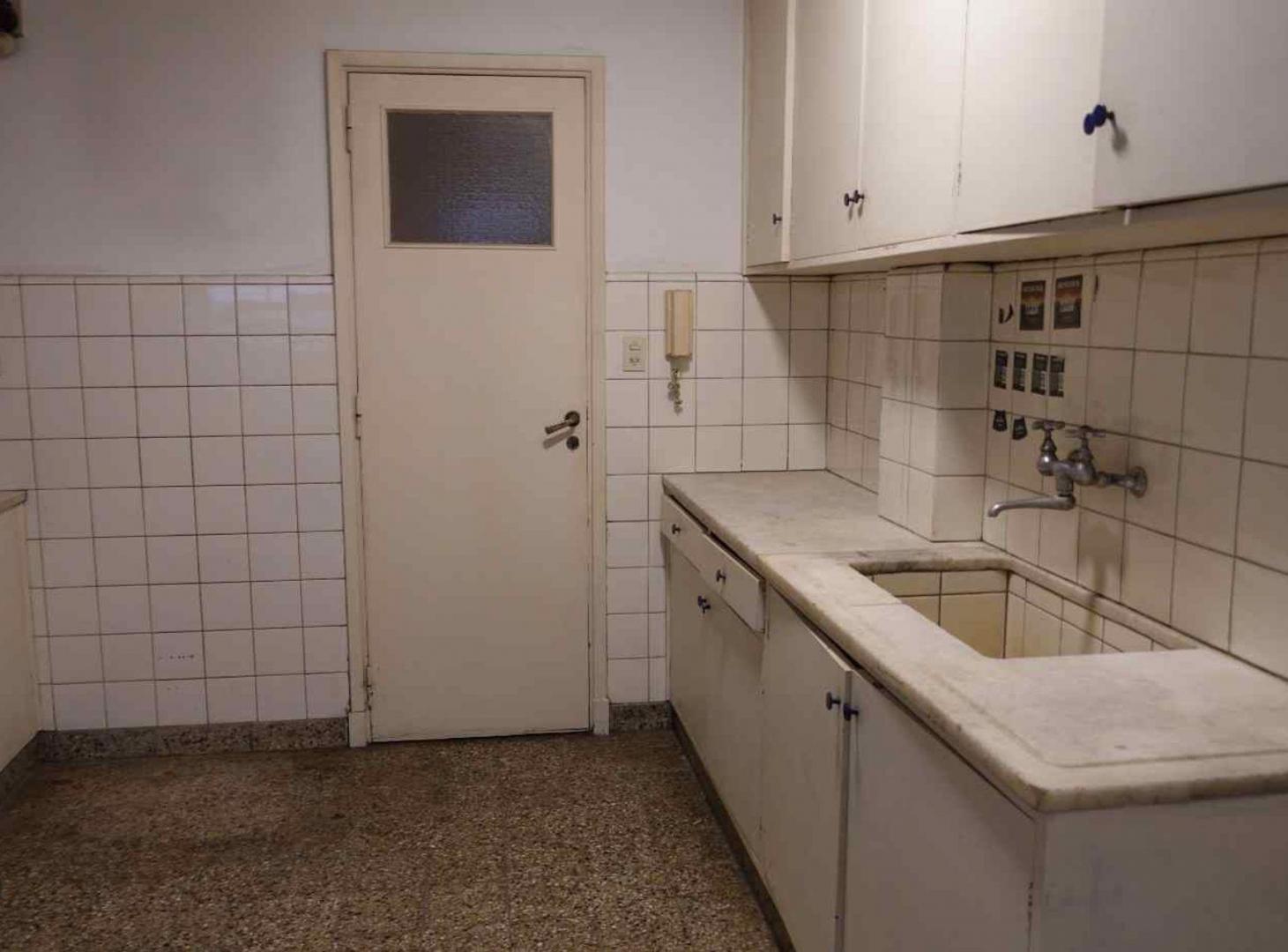 Foto de VENTA DEPARTAMENTO SEMIPISO 4 AMBIENTES RECOLETA, imagen 4