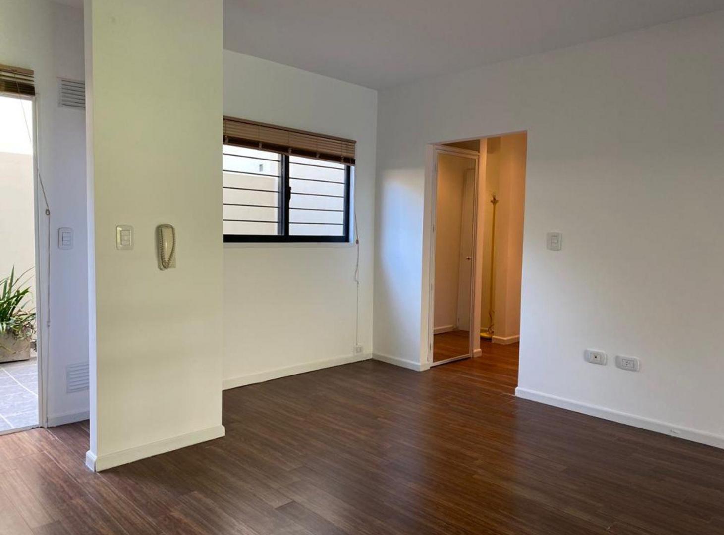 Foto de Alquiler Monoambiente dividido 44m2+Patio+Balcón, imagen 4