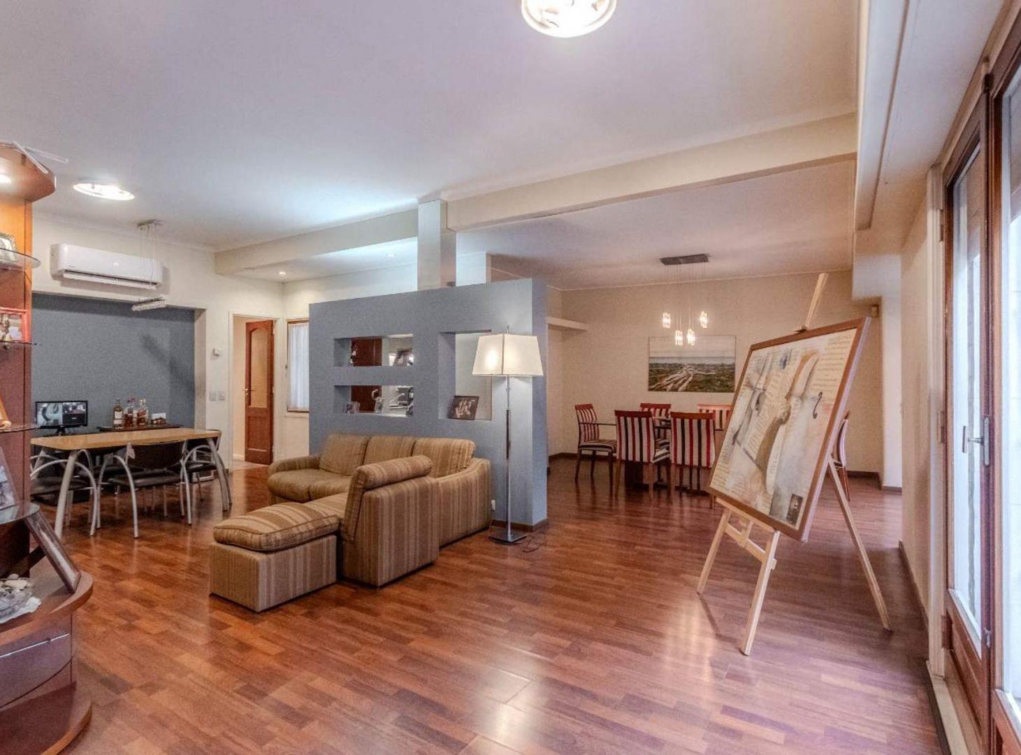 Foto de Venta Ph de 9 ambientes en Venta en Caballito, imagen 2