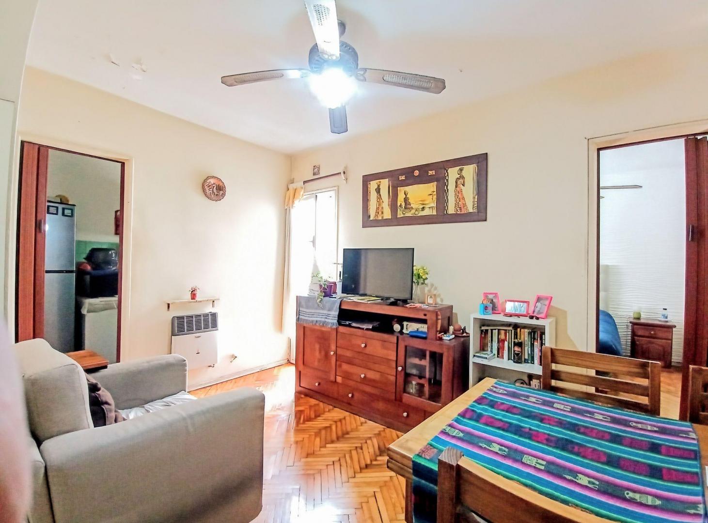 Foto de VENTA DEPARTAMENTO BALVANERA 2 AMB, imagen 2