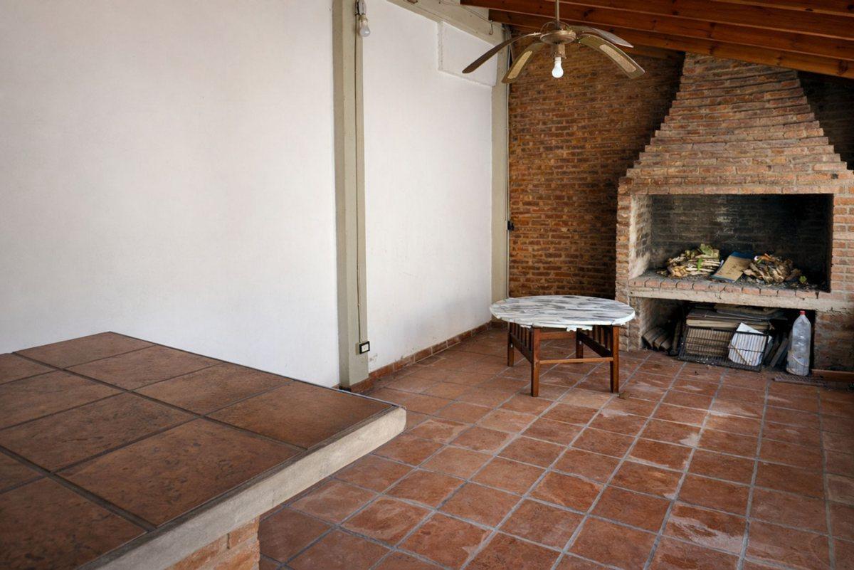 Foto de VENTA CASA 4 AMBIENTES ADROGUE + DEPARTAMENTO 4 AM, imagen 3
