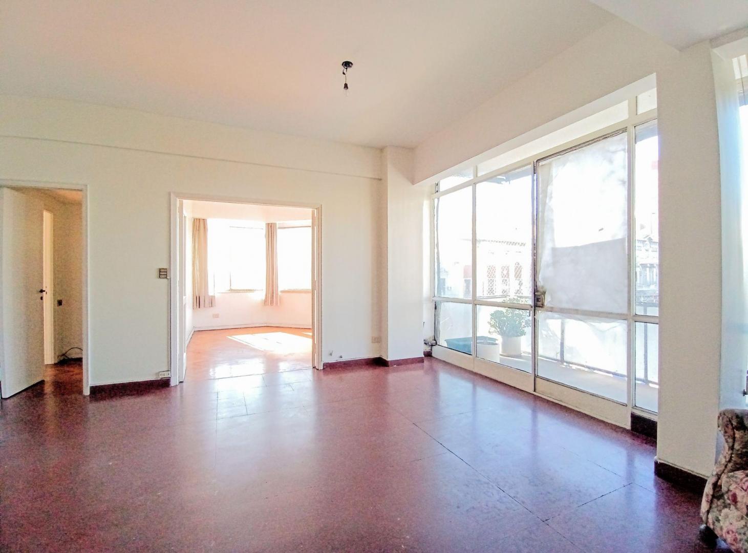 Foto de VENTA DEPARTAMENTO PISO 3 AMBIENTES AVELLANEDA, imagen 1